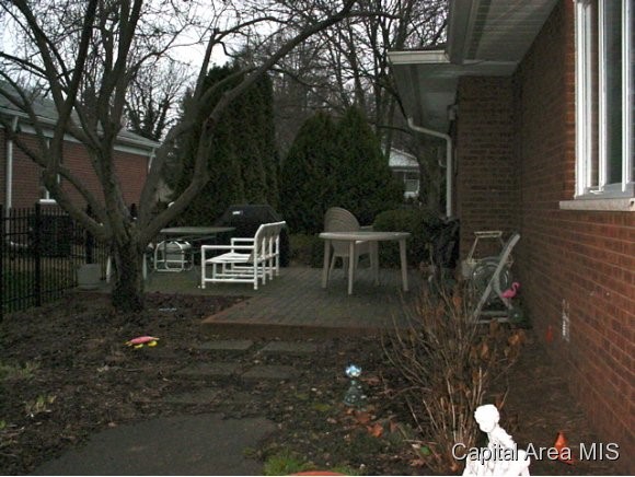 2324 Sylvan Road Springfield, IL 62704 - Photo 23 of 24 Gallery Image 23