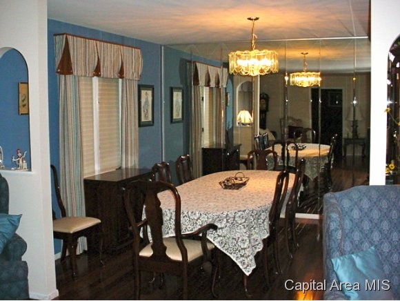 2324 Sylvan Road Springfield, IL 62704 - Photo 4 of 24 Gallery Image 4
