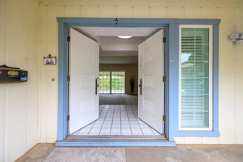 302 Leveland Lane Modesto, CA 95350 - Photo 3 of 39