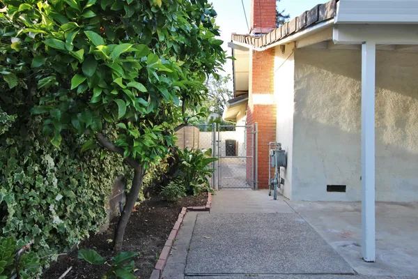 $695,500 | 302 Leveland Lane, Modesto, CA 95350