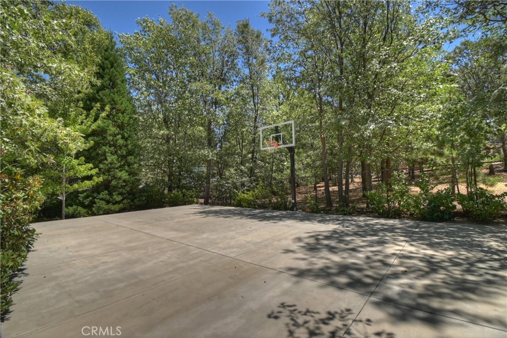 28411 North Shore Road Lake Arrowhead, CA 92352 - Photo 49 of 66 Basketball Court