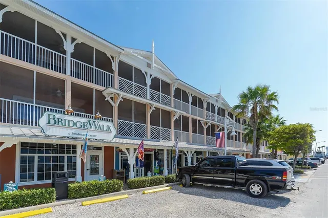 $225,000 | 5911 39th Avenue West, Bradenton, FL 34209