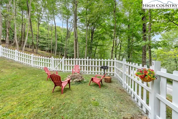$649,000 | 111 Wintergreen Way, Beech Mountain, NC 28604