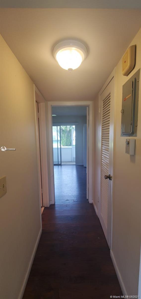 385 Fanshaw J, Unit J Boca Raton, FL 33434 - Photo 8 of 18
