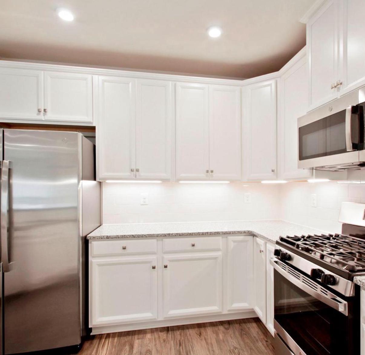 10010 Ruffian Way, Unit R Laurel, MD 20723 - Photo 21 of 32 Gas stove