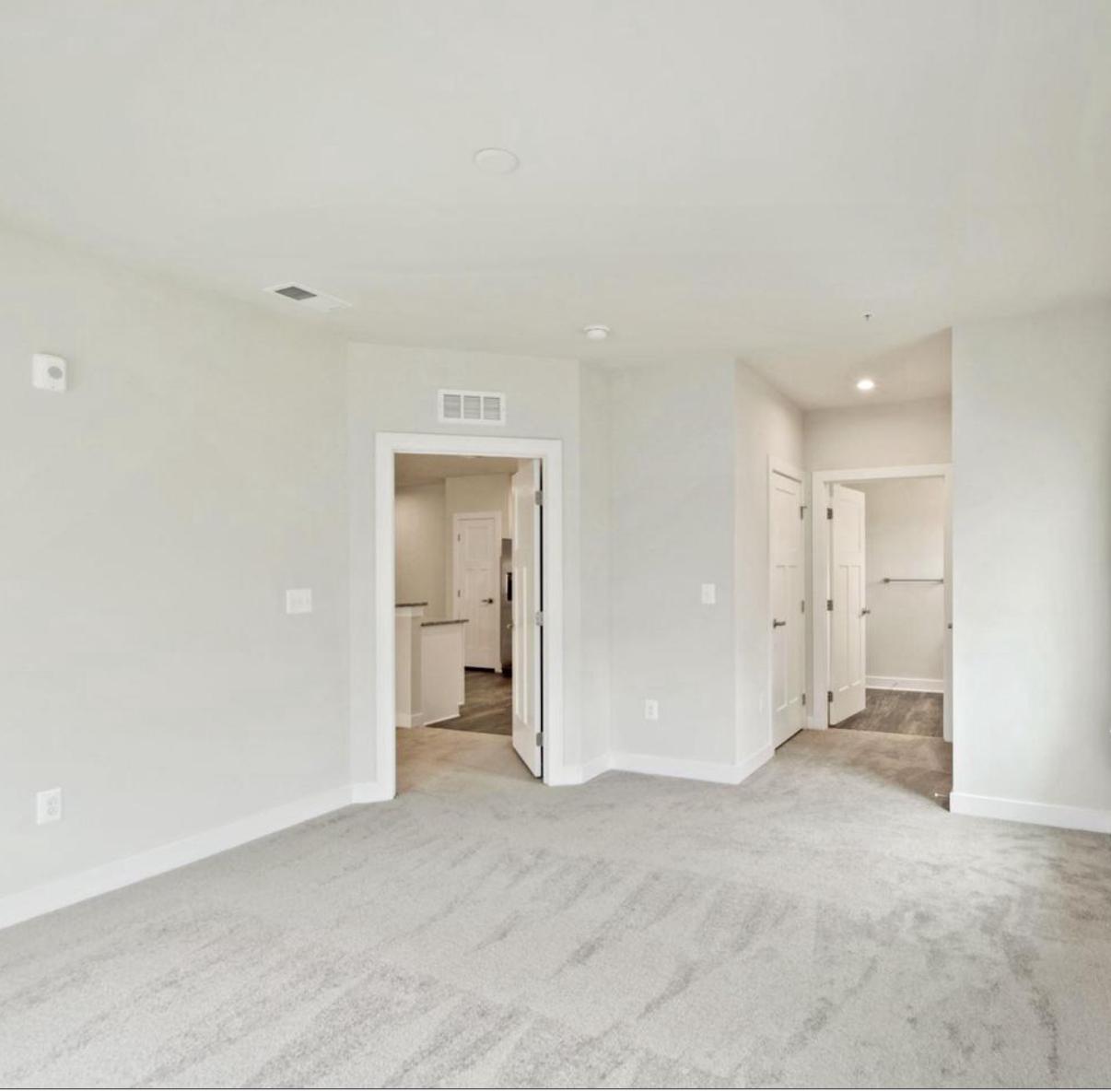 10010 Ruffian Way, Unit R Laurel, MD 20723 - Photo 26 of 32 Primary bedroom entryway