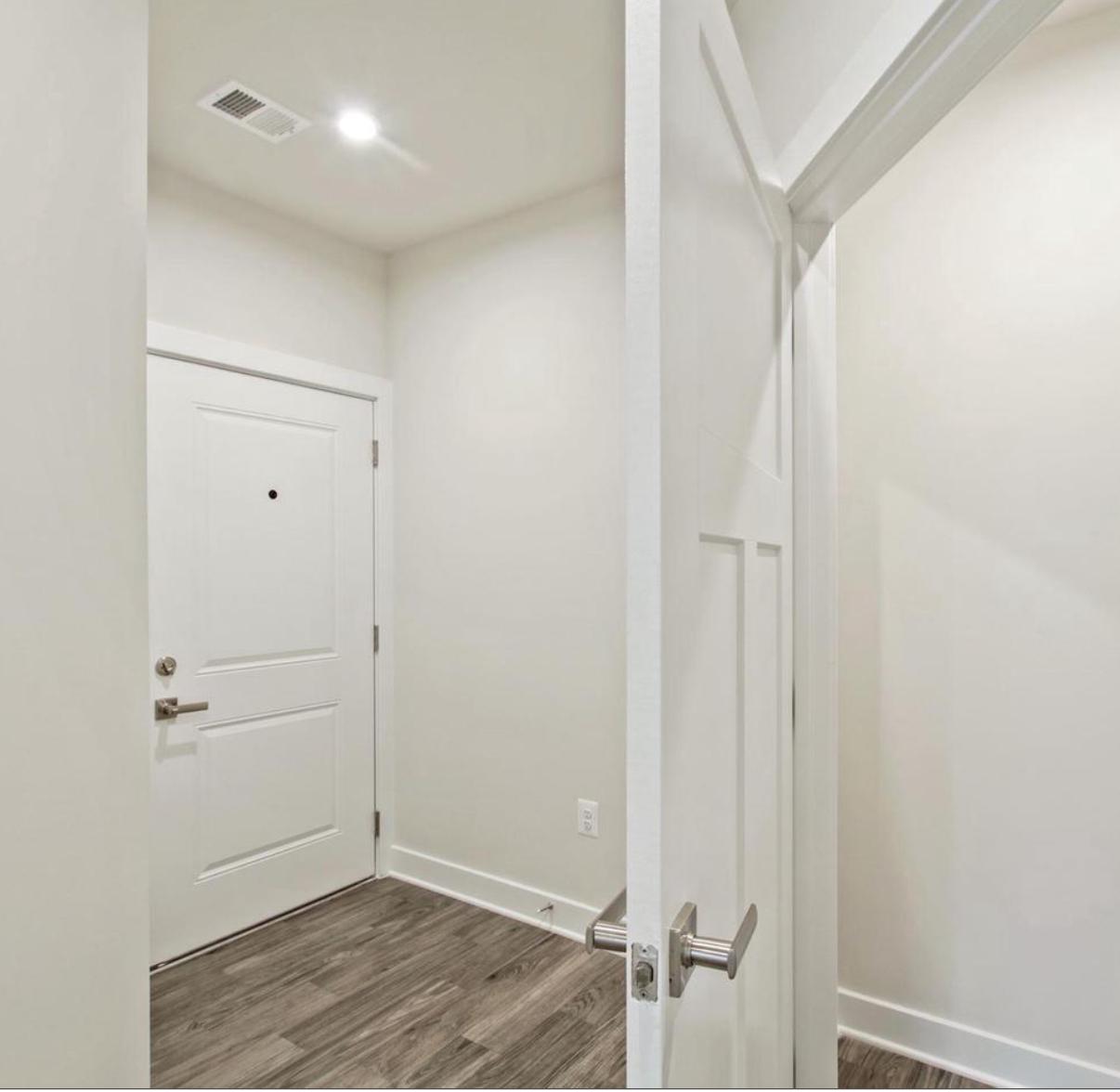 10010 Ruffian Way, Unit R Laurel, MD 20723 - Photo 3 of 32 Welcoming entryway