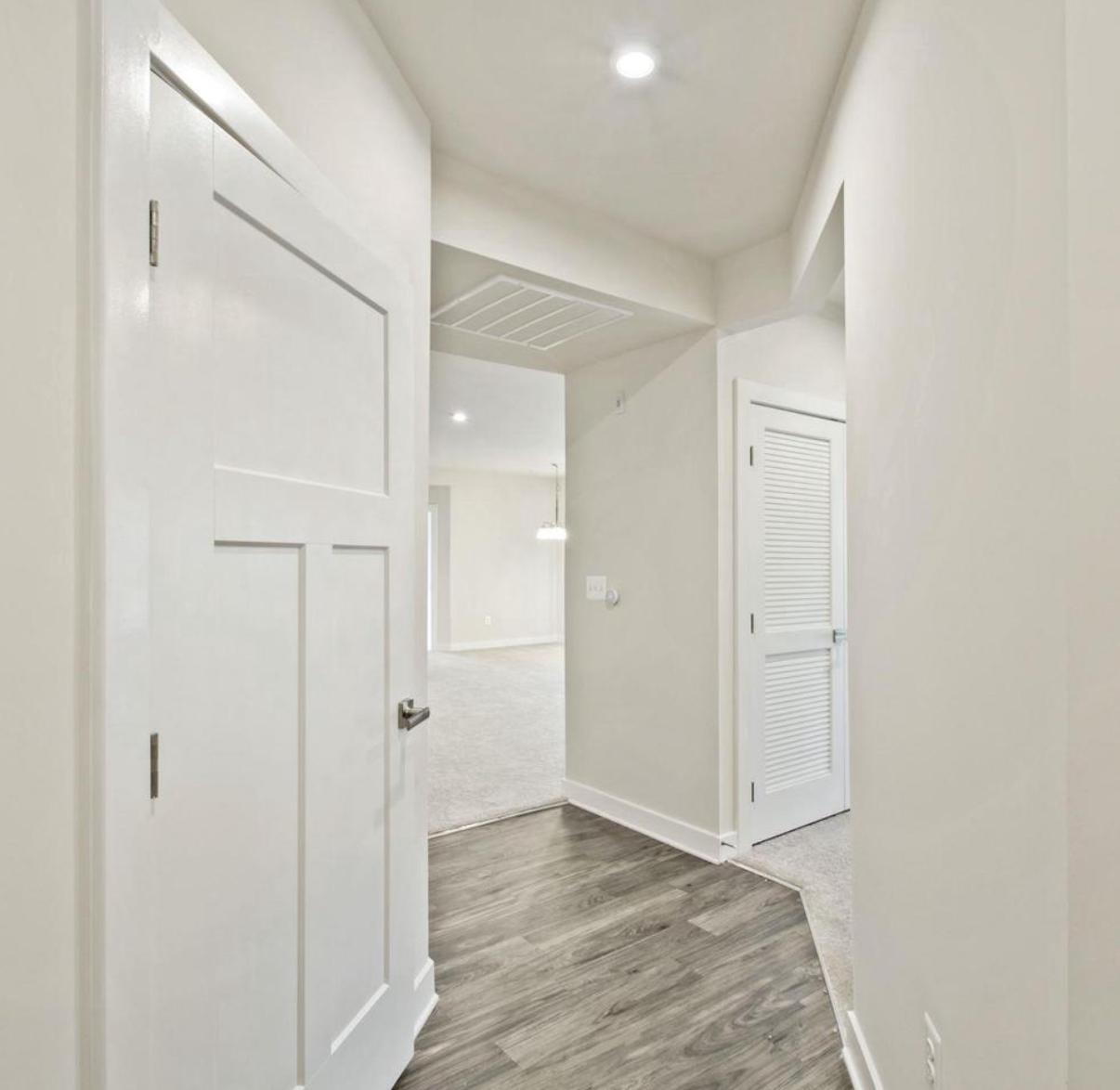 10010 Ruffian Way, Unit R Laurel, MD 20723 - Photo 4 of 32 Modern charm