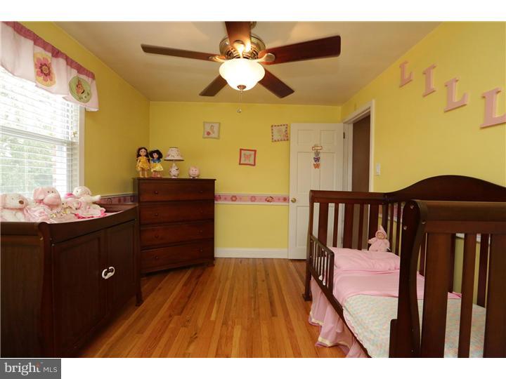 568 Pedley Road Philadelphia, PA 19128 - Photo 17 of 25 Bedroom 2