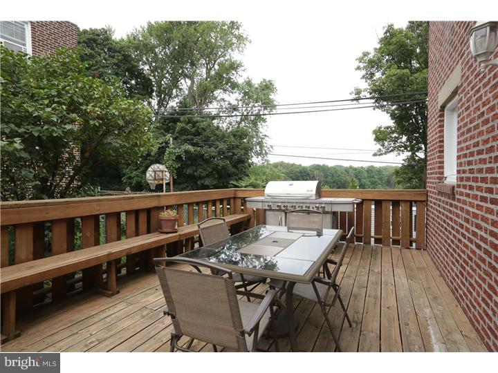 568 Pedley Road Philadelphia, PA 19128 - Photo 22 of 25 Deck