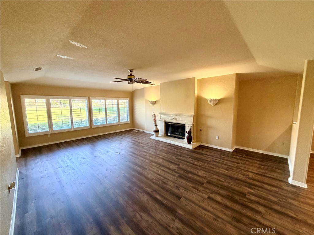 38441 Oaktree Loop Murrieta, CA 92562 - Photo 8 of 19