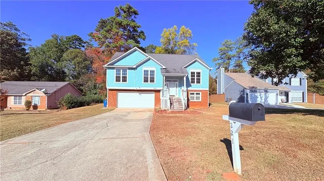 $2,100 | 221 Heathrow Drive, Riverdale, GA 30274