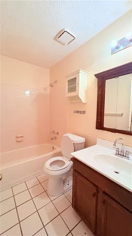 $2,100 | 221 Heathrow Drive, Riverdale, GA 30274