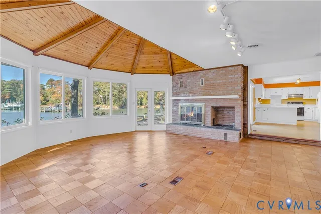 a view of an empty room with window