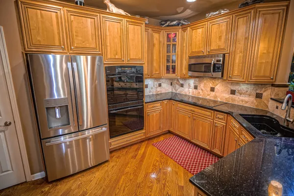 $549,000 | 11 Poplar Drive, Unit 11, Prospect, CT 06712
