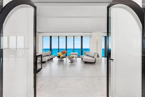 $10,750,000 | 19575 Collins Avenue, Unit 6, Sunny Isles Beach, FL 33160