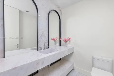 $10,750,000 | 19575 Collins Avenue, Unit 6, Sunny Isles Beach, FL 33160