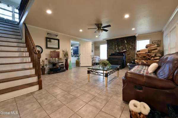 $1,200,000 | 454-456 Vliet St Extension, Colonie, NY 12047