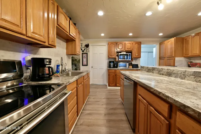 $1,200,000 | 454-456 Vliet St Extension, Cohoes, NY 12047