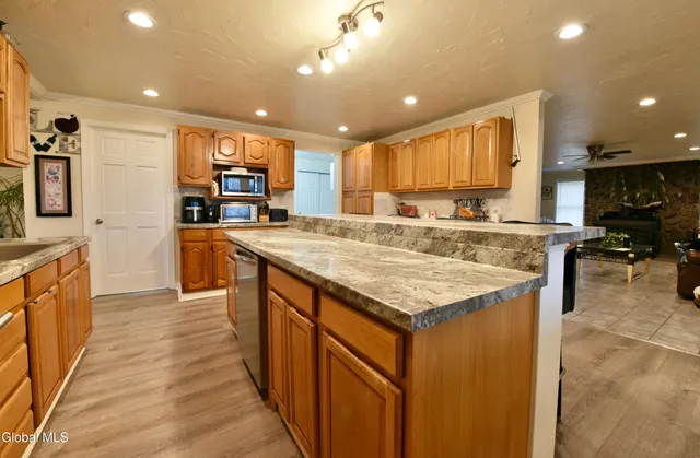 $1,200,000 | 454-456 Vliet St Extension, Cohoes, NY 12047