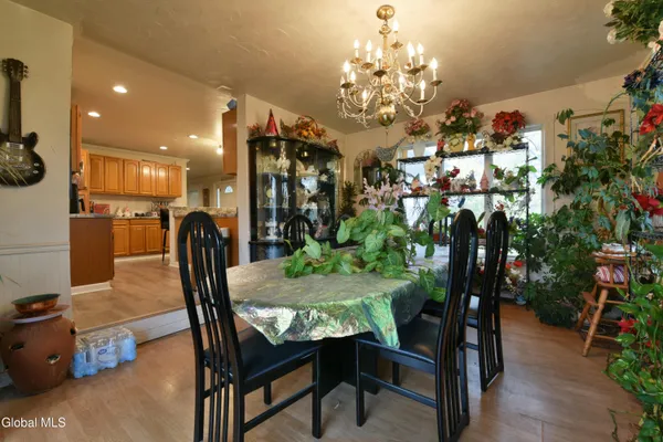 $1,200,000 | 454-456 Vliet St Extension, Colonie, NY 12047