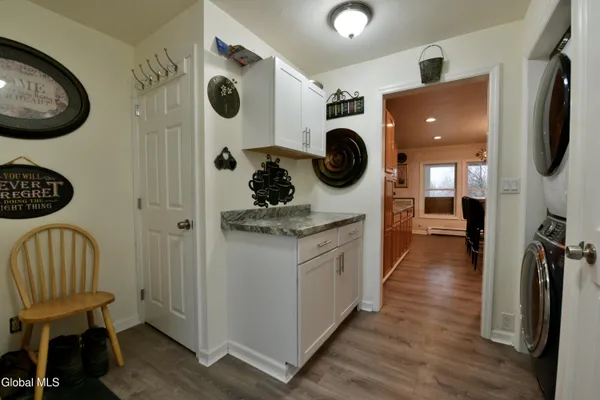 $1,200,000 | 454-456 Vliet St Extension, Colonie, NY 12047