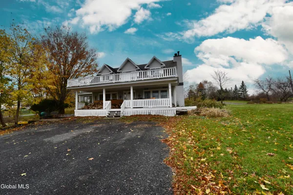 $1,200,000 | 454-456 Vliet St Extension, Colonie, NY 12047