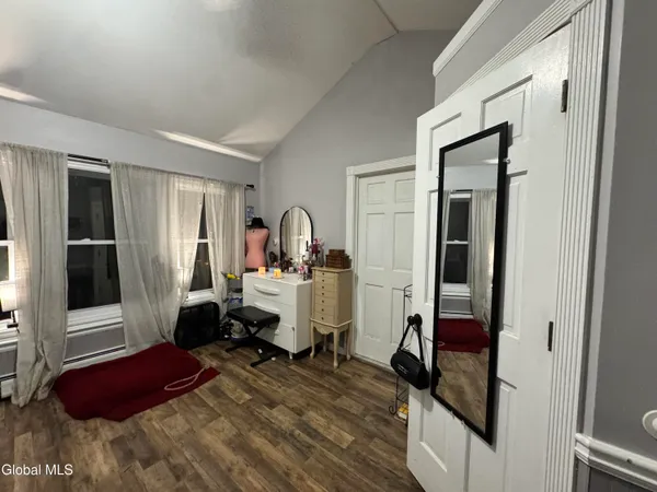 $1,200,000 | 454-456 Vliet St Extension, Colonie, NY 12047