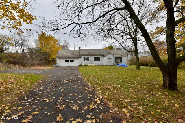 $1,200,000 | 454-456 Vliet St Extension, Cohoes, NY 12047