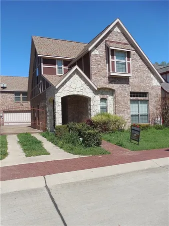 $495,000 | 519 Rebecca Drive, Cedar Hill, TX 75104