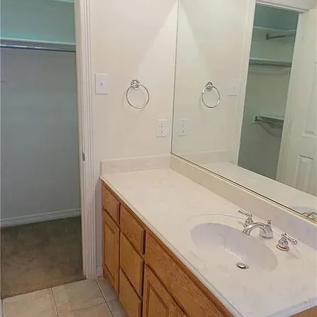 $495,000 | 519 Rebecca Drive, Cedar Hill, TX 75104