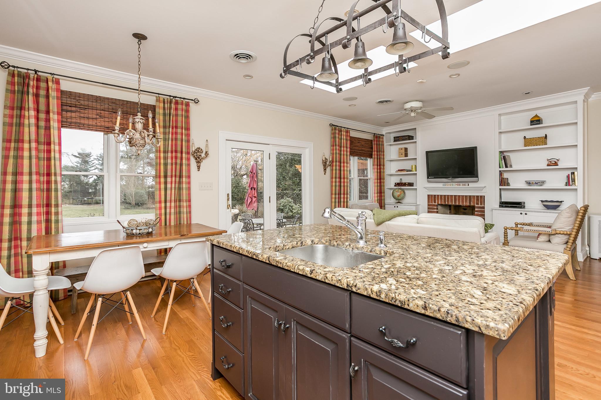 6407 Pinehurst Road Baltimore, MD 21212 - Photo 50 of 50 Open floor plan for today's living
