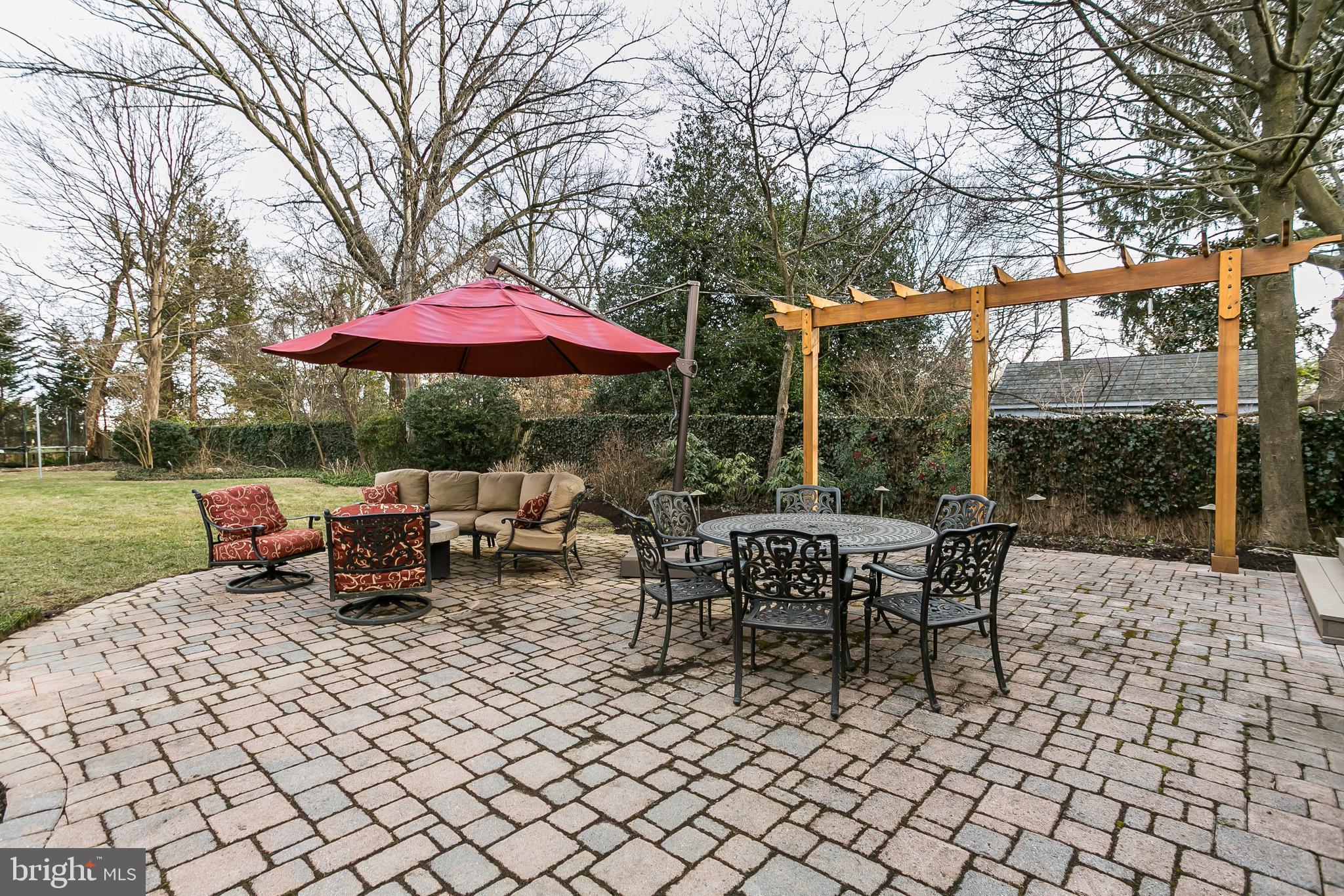 6407 Pinehurst Road Baltimore, MD 21212 - Photo 45 of 50 Extra large patio with exterior lighting