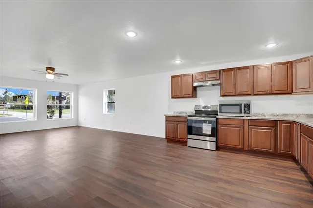 $349,000 | 776 East Broadway Street, Oviedo, FL 32765