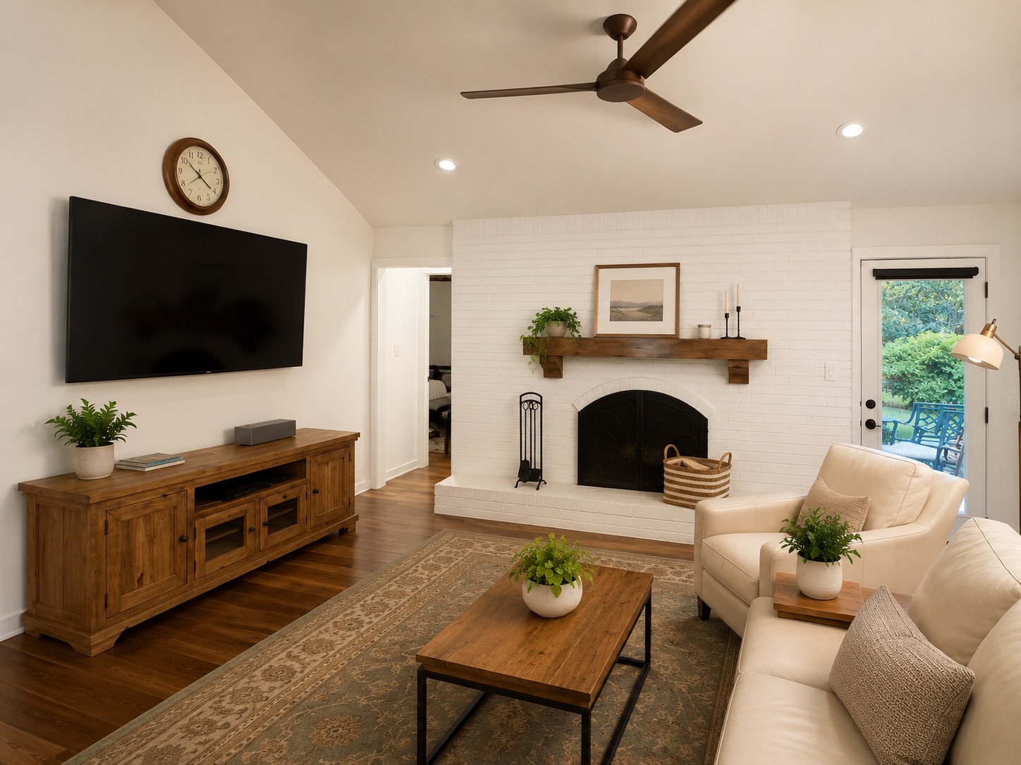 2303 Remuda Trail Austin, TX 78745 - Photo 7 of 27 Living room