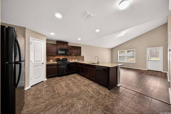 $1,850 | 469 Eastern Phoebe, San Antonio, TX 78253