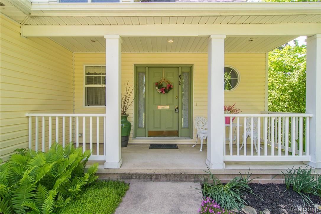 610 North State Street Howell, MI 48843 - Photo 2 of 44 DSC_0002.jpg