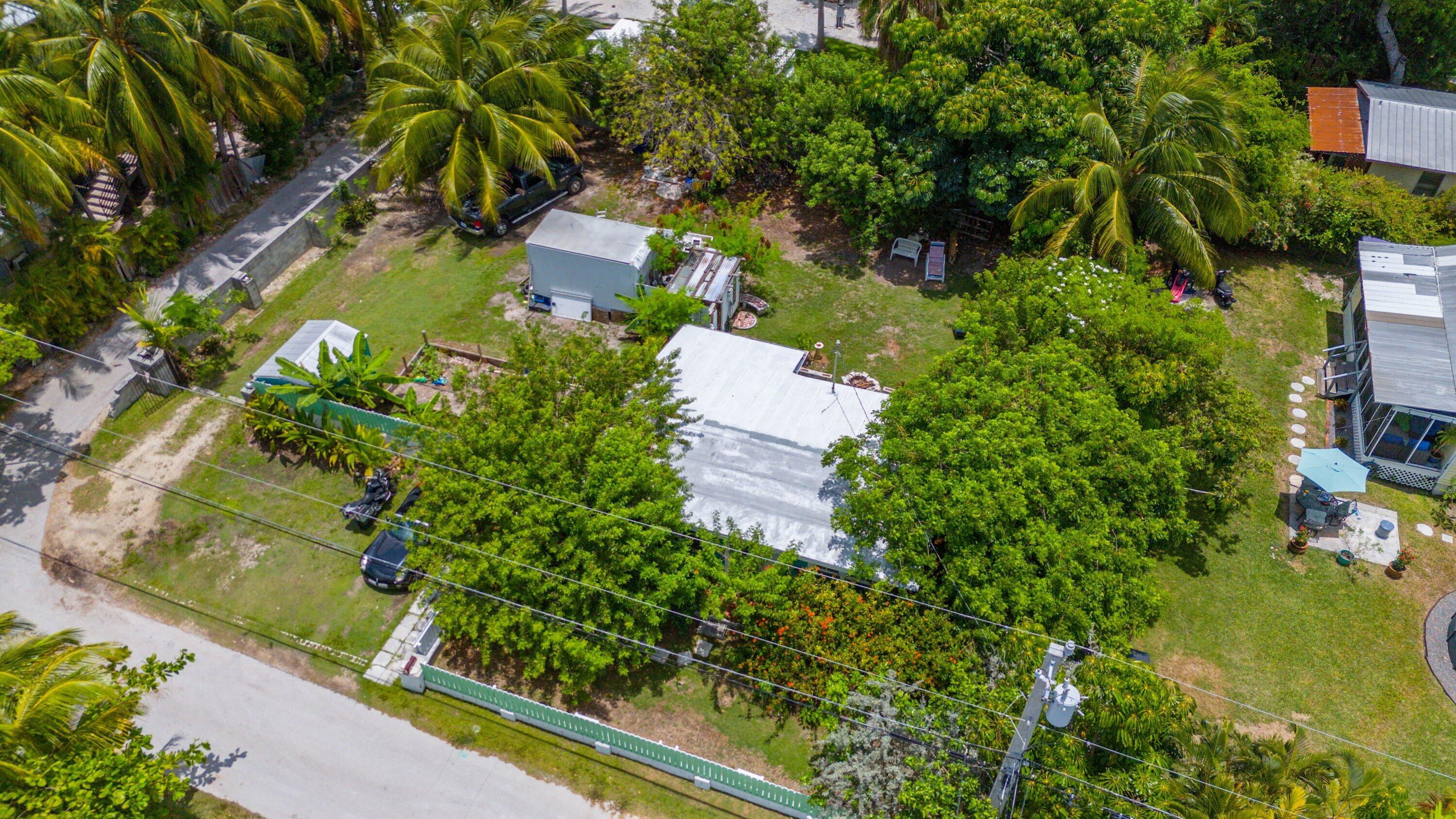 19910 Flamingo Road Sugarloaf, FL 33042 - Photo 20 of 26 a view of a garden