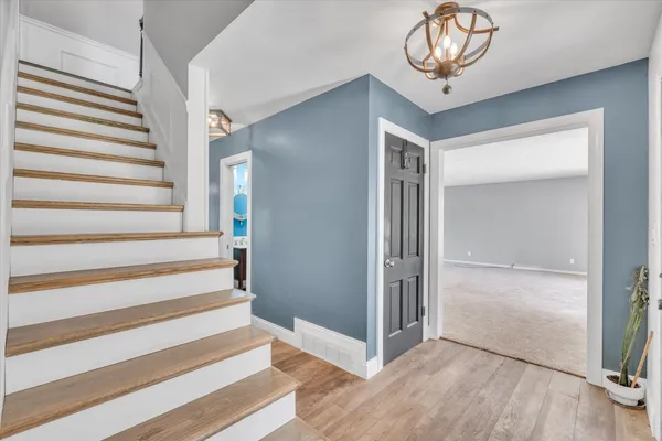 $350,000 | 119 Sherwood Drive, Geneseo, IL 61254