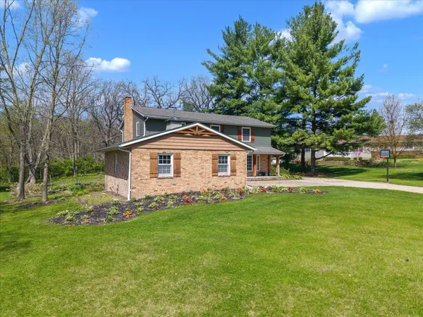 $350,000 | 119 Sherwood Drive, Geneseo, IL 61254