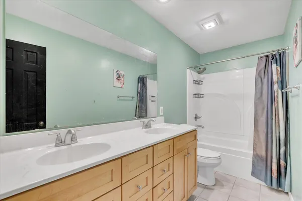 $350,000 | 119 Sherwood Drive, Geneseo, IL 61254