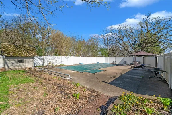 $350,000 | 119 Sherwood Drive, Geneseo, IL 61254