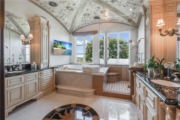 $17,450,000 | 2729 Vía Oleadas, Palos Verdes Estates, CA 90274