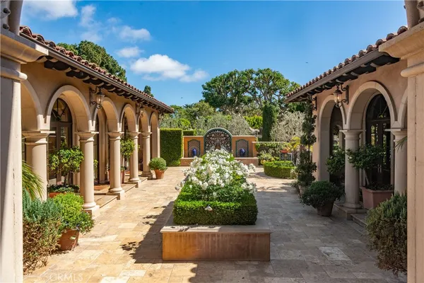 $17,450,000 | 2729 Vía Oleadas, Palos Verdes Estates, CA 90274