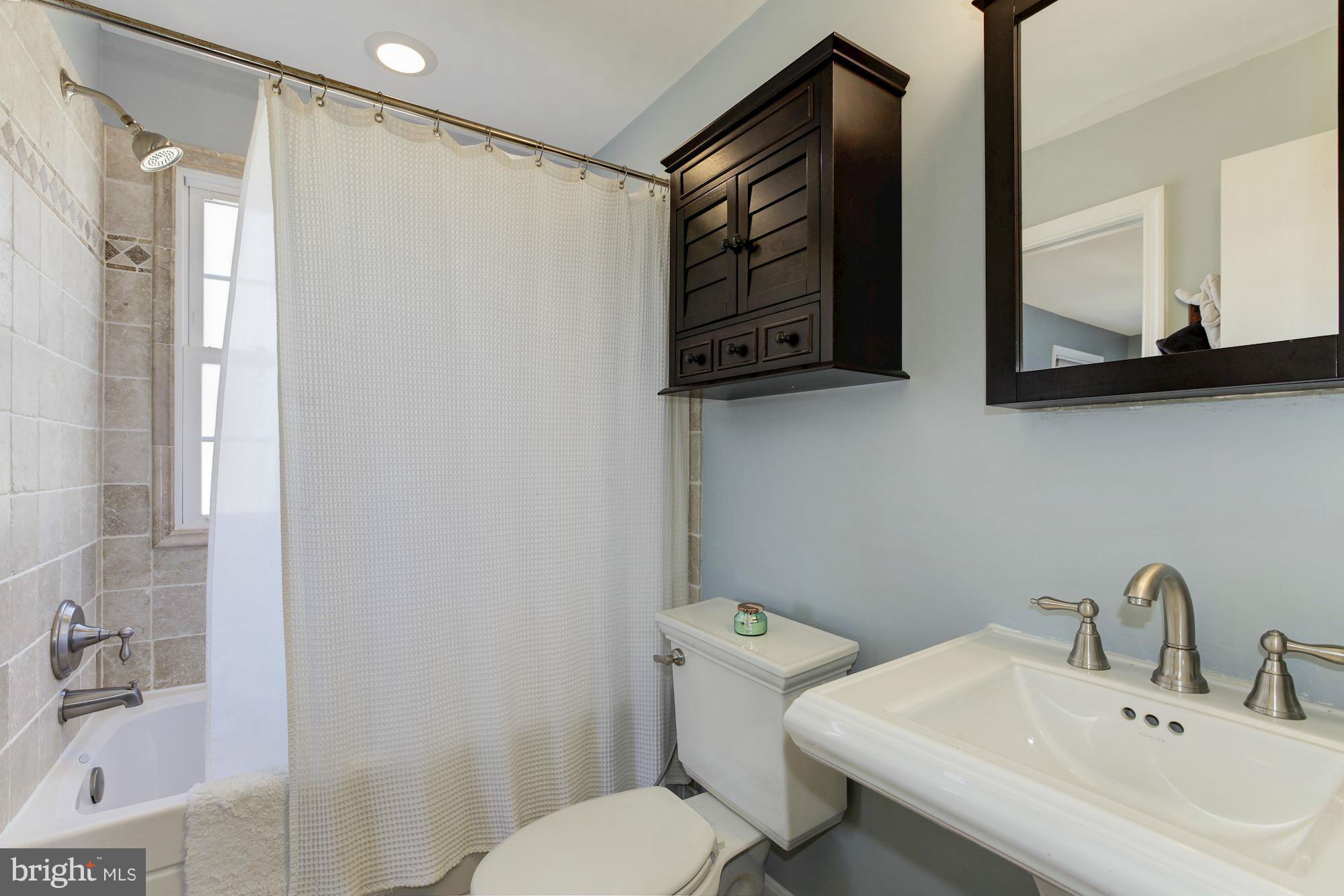 809 Burdette Road Rockville, MD 20851 - Photo 16 of 30 Bath (Master)