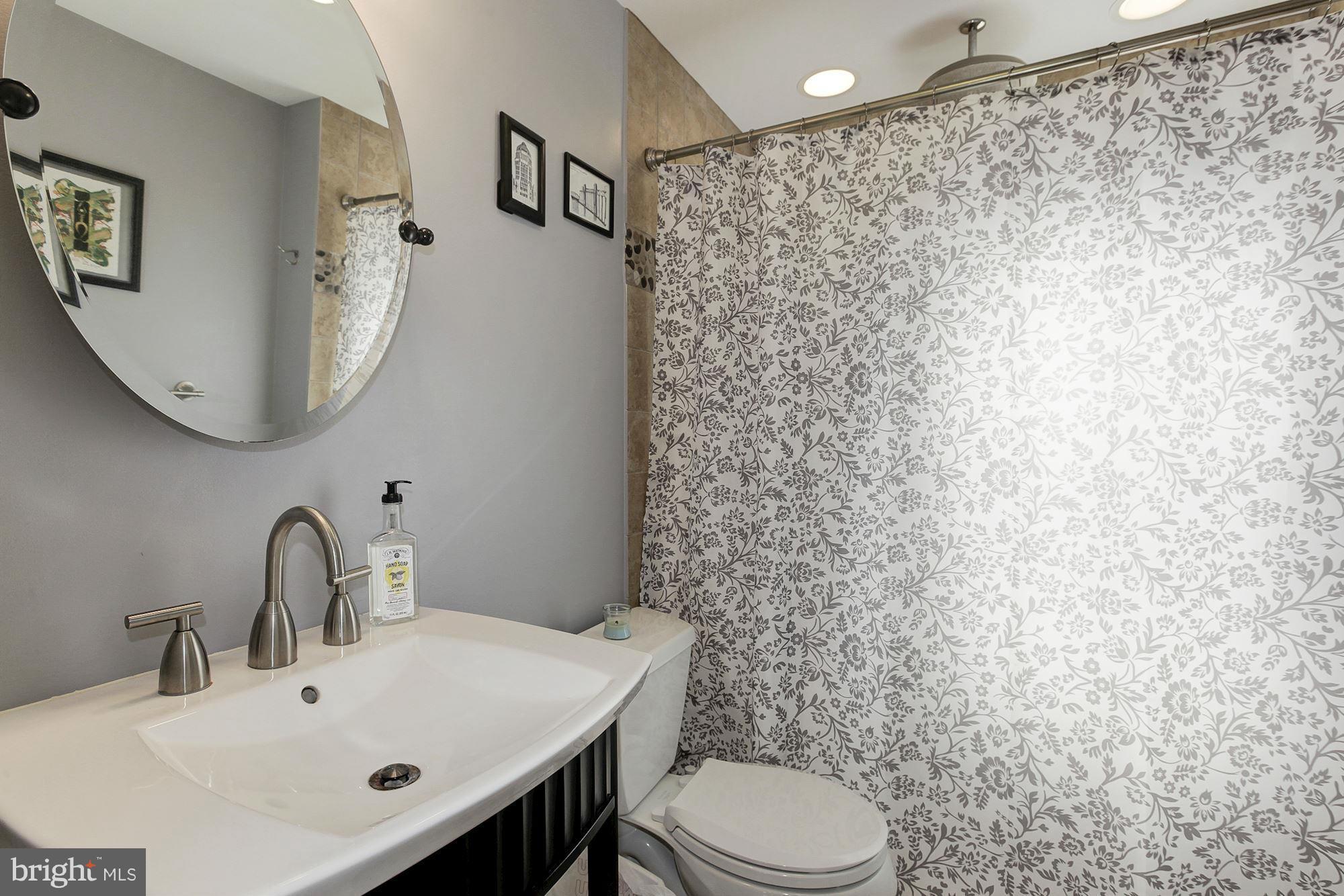 809 Burdette Road Rockville, MD 20851 - Photo 25 of 30 Bath