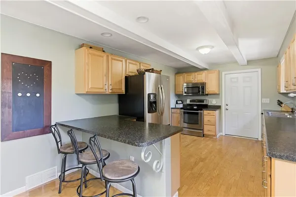 $350,000 | 469 Mars Valencia Road, Valencia, PA 16059