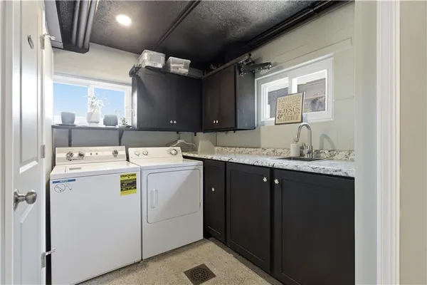 $350,000 | 469 Mars Valencia Road, Valencia, PA 16059