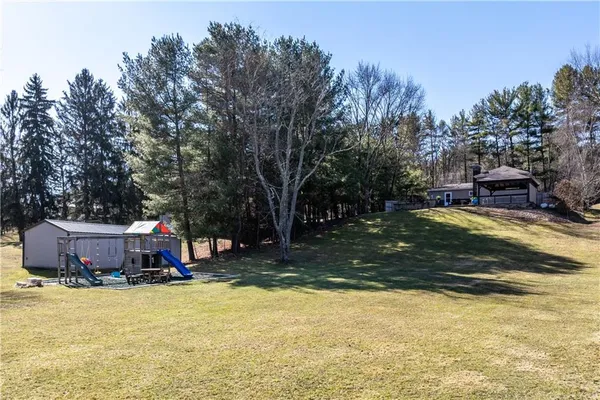 $350,000 | 469 Mars Valencia Road, Valencia, PA 16059