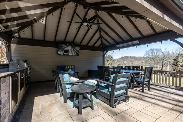 $350,000 | 469 Mars Valencia Road, Valencia, PA 16059